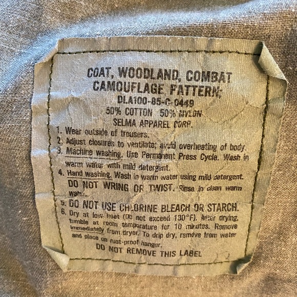 US Air Force Camouflage Mens Jacket w Patches / Woodland Camo / Size Medium - Picture 13 of 16